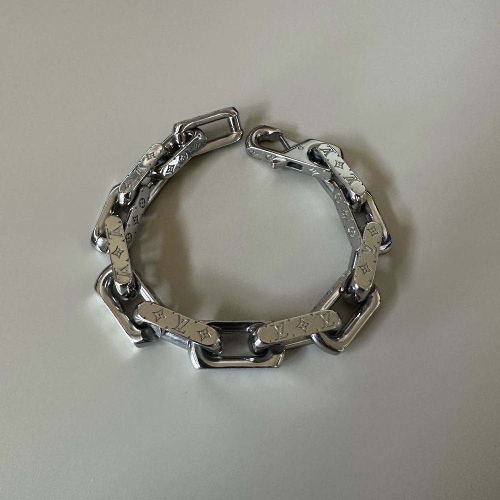 Brand new Louis Vuitton Monogram chain bracelet.